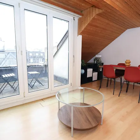 Minutes Walk From Google Hq View شقة