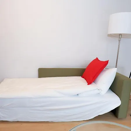 Minutes Walk From Google Hq View Curych