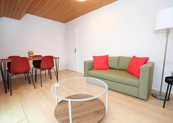 Minutes Walk From Google Hq View Апартаменти *